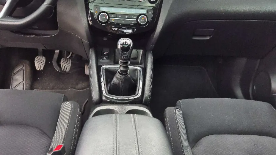 NISSAN Qashqai -