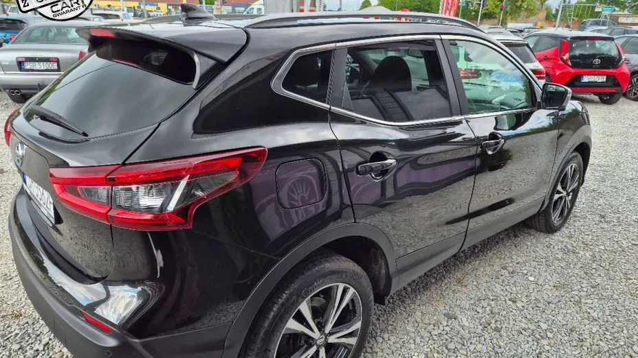 NISSAN Qashqai -