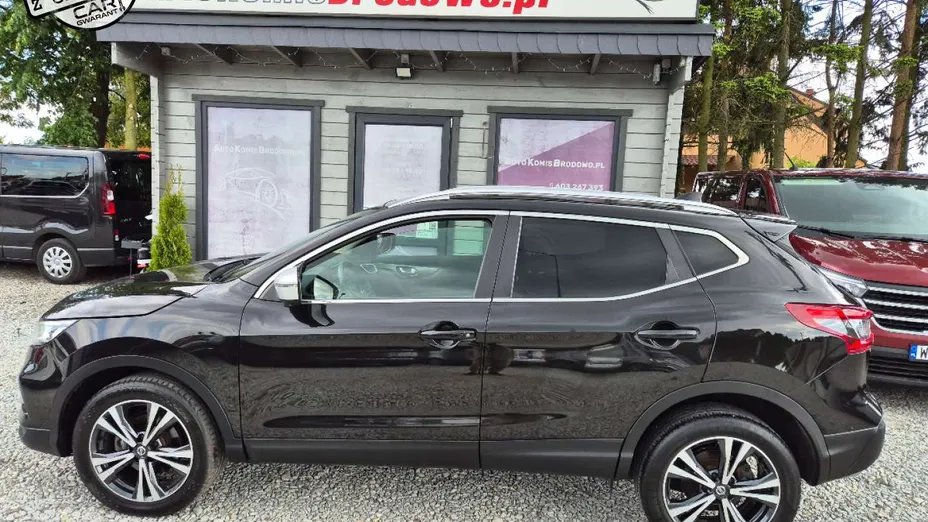 NISSAN Qashqai -
