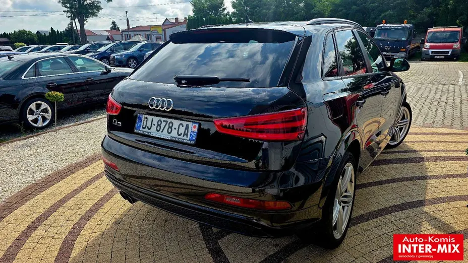 AUDI Q3 -