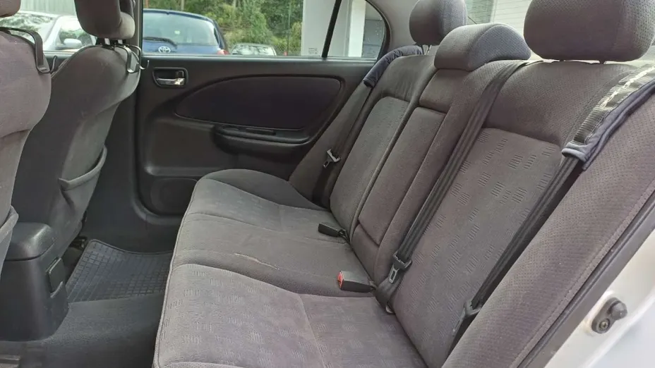 TOYOTA Avensis -