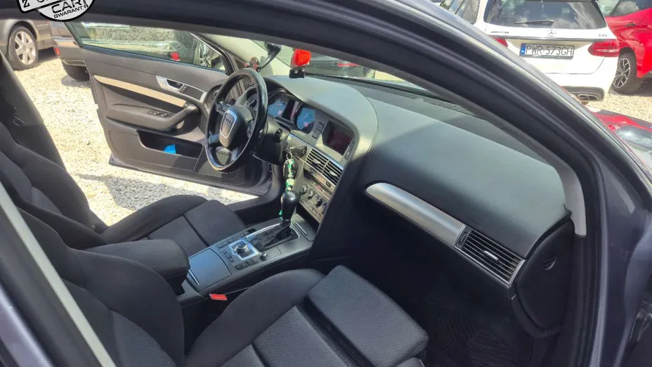 AUDI A6 -