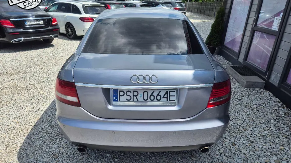 AUDI A6 -