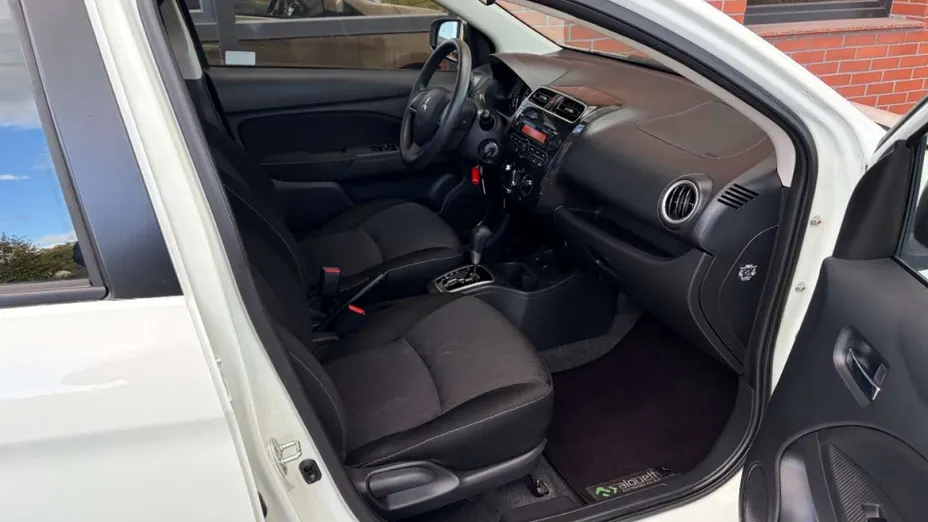 MITSUBISHI Space Star -