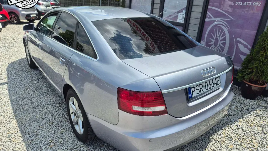 AUDI A6 -