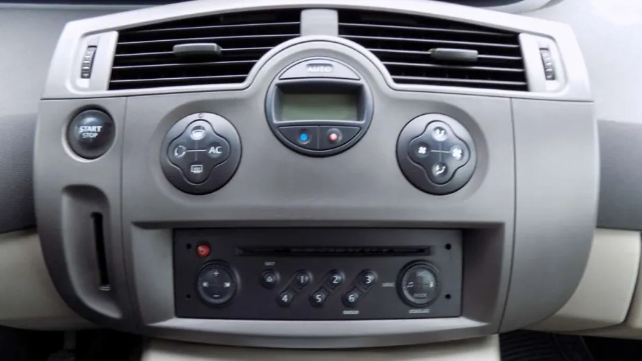 RENAULT Scenic -