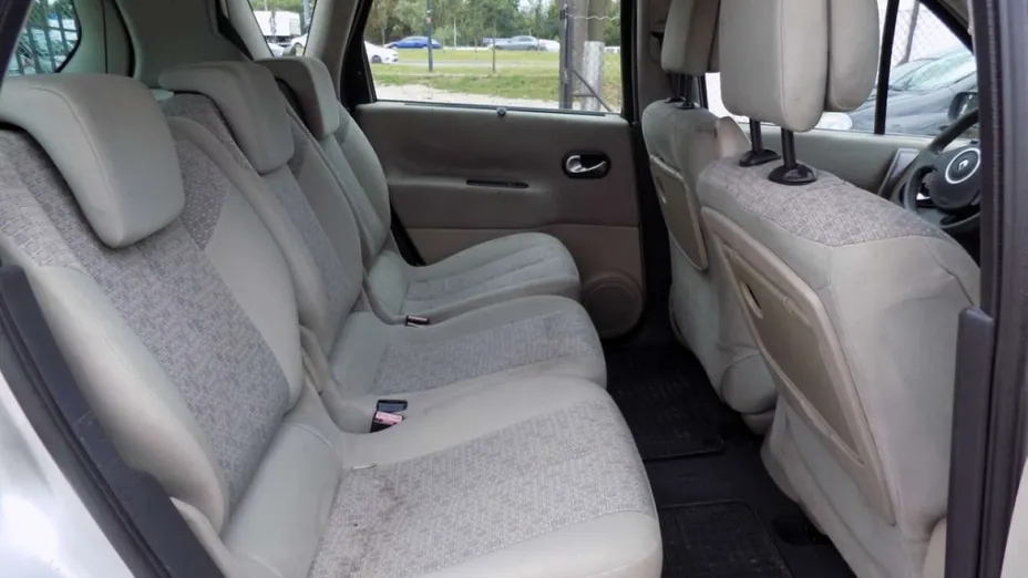 RENAULT Scenic -