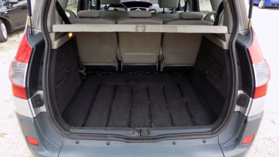 RENAULT Scenic -