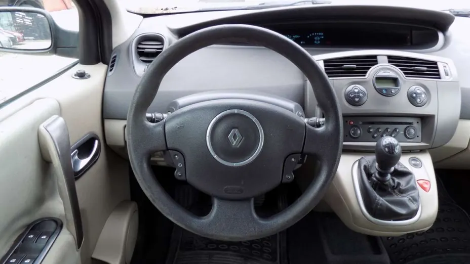 RENAULT Scenic -