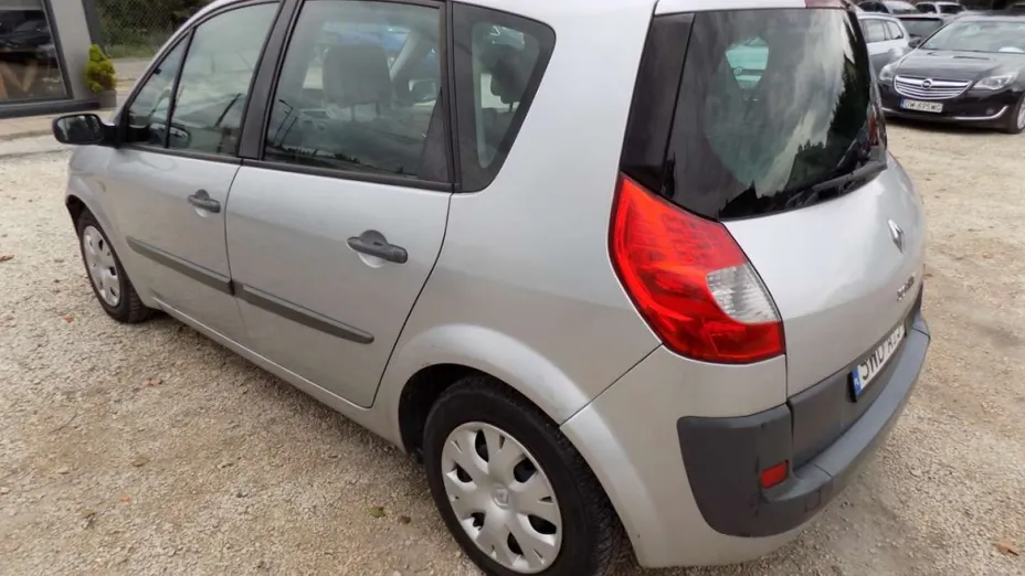 RENAULT Scenic -