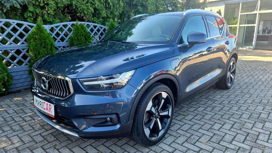 VOLVO XC40 -