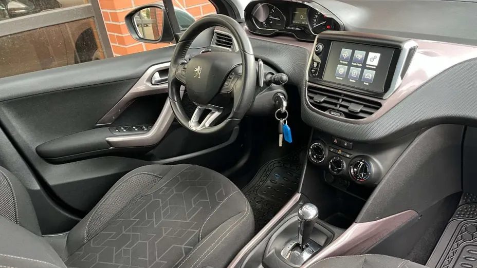 PEUGEOT 2008 -