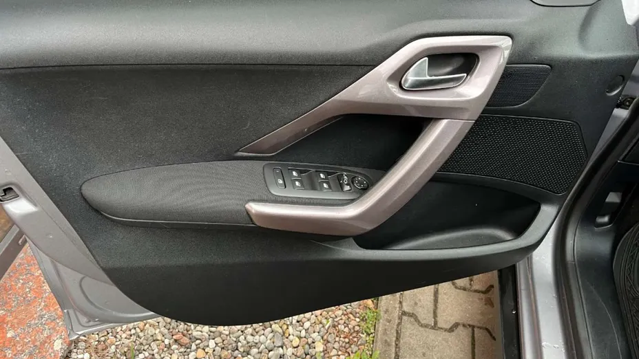 PEUGEOT 2008 -