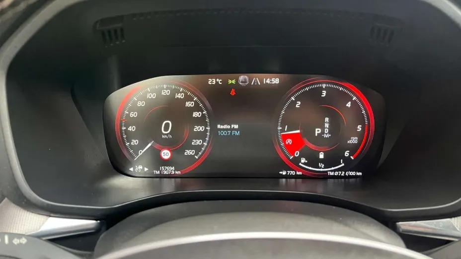 VOLVO XC60 -