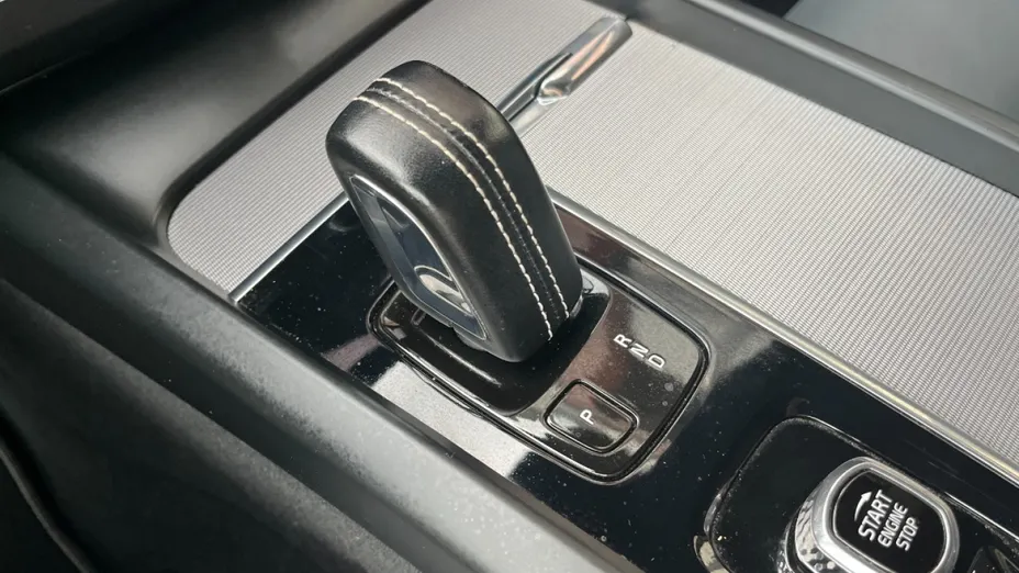 VOLVO XC60 -