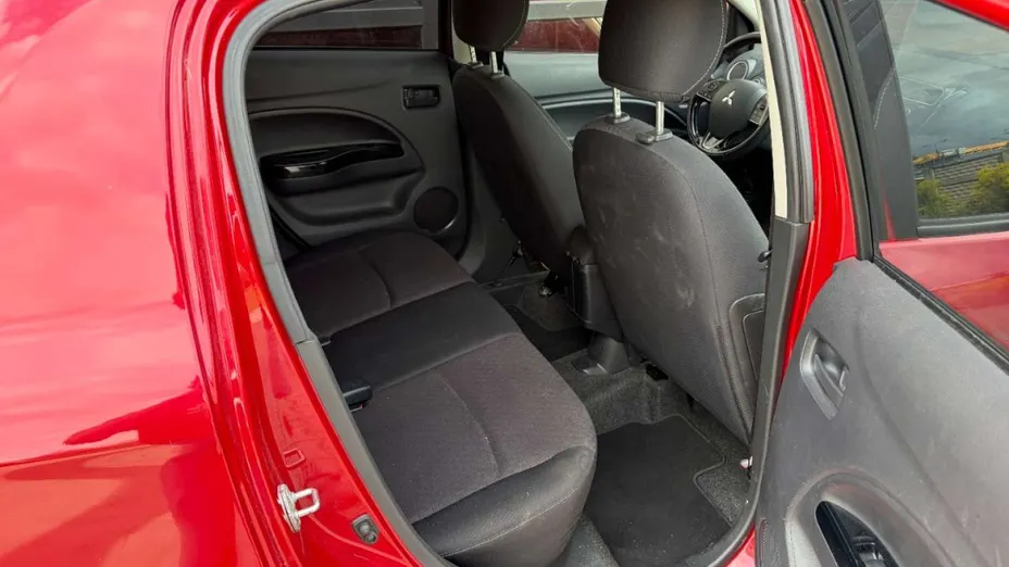 MITSUBISHI Space Star -