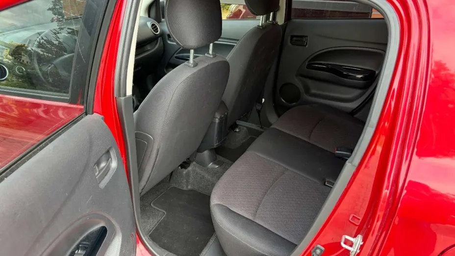 MITSUBISHI Space Star -