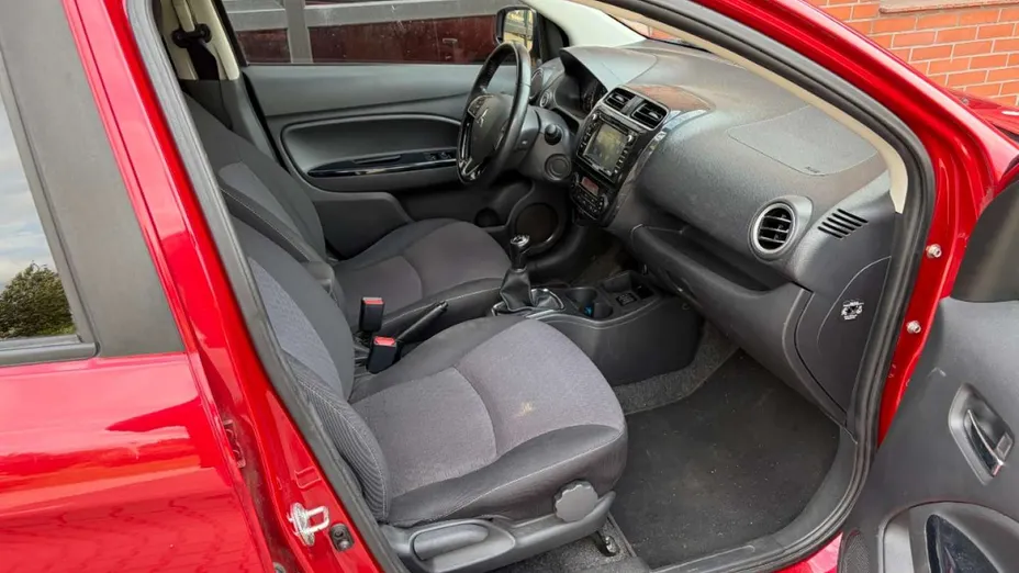 MITSUBISHI Space Star -