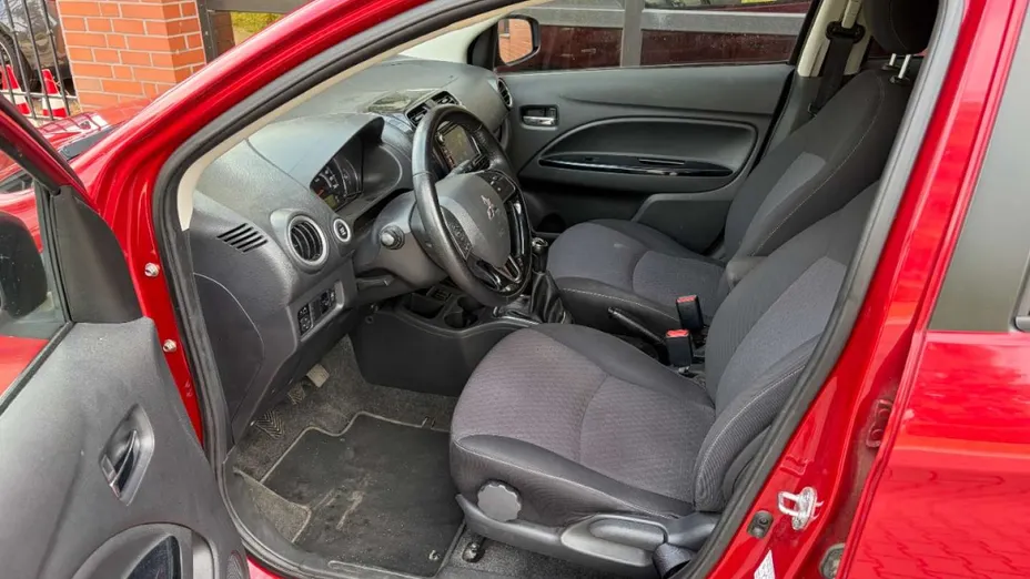 MITSUBISHI Space Star -