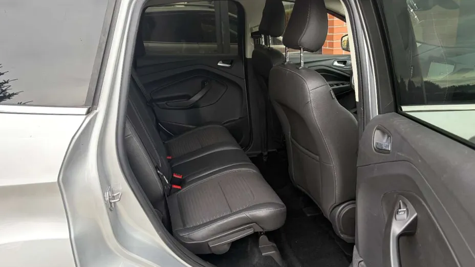FORD Kuga -