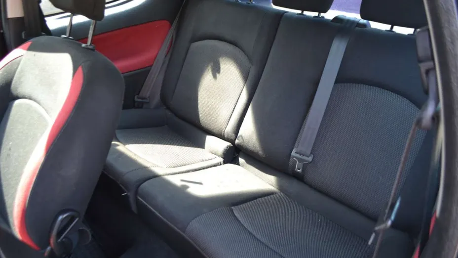 PEUGEOT 206 -