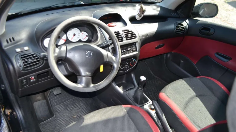 PEUGEOT 206 -
