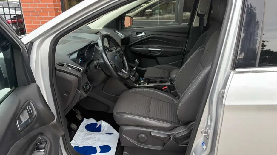 FORD Kuga -