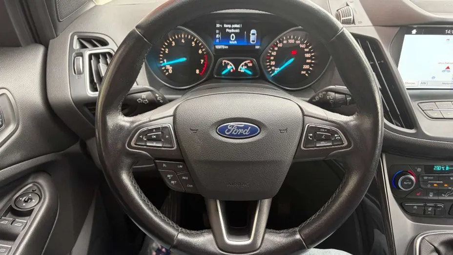 FORD Kuga -