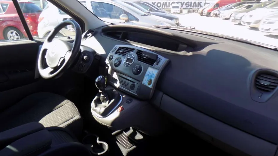 RENAULT Scenic -