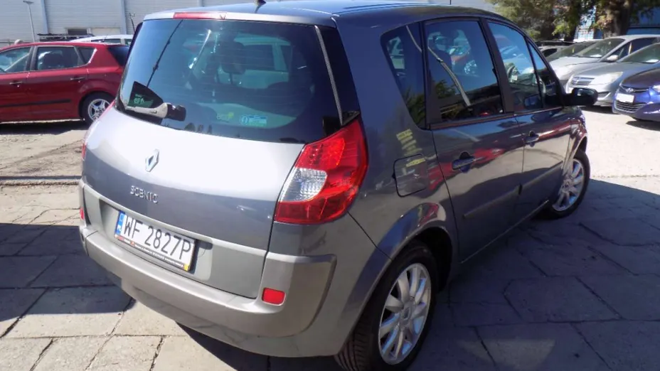 RENAULT Scenic -