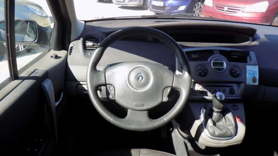 RENAULT Scenic -