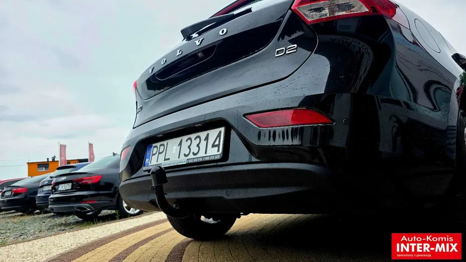 VOLVO V40 -