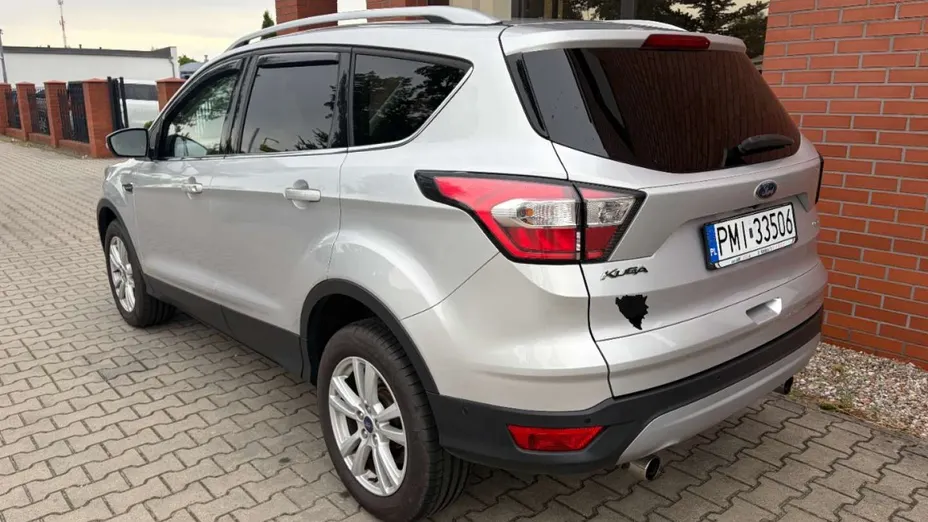 FORD Kuga -
