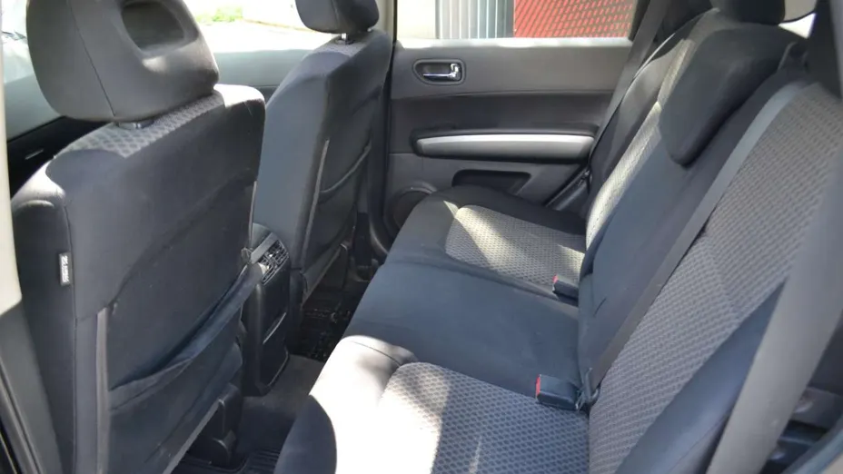 NISSAN X-Trail -