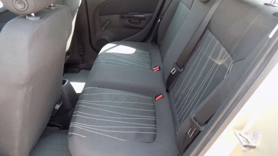 OPEL Corsa -