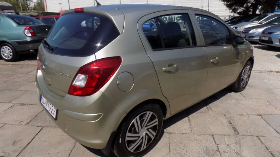 OPEL Corsa -