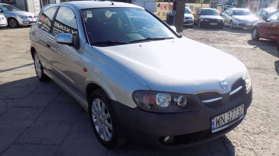 NISSAN Almera -