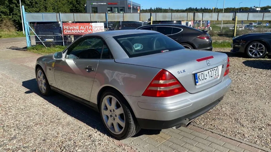 MERCEDES-BENZ SLK -