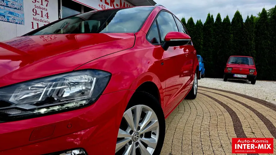 VOLKSWAGEN Golf Sportsvan -
