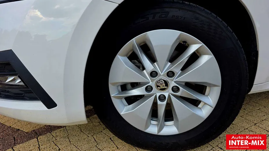 SKODA Octavia -