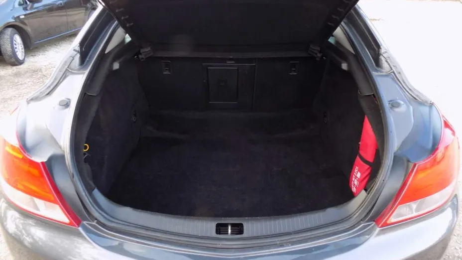 OPEL Insignia -