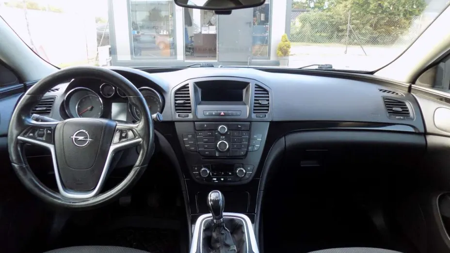 OPEL Insignia -