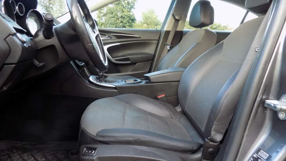 OPEL Insignia -