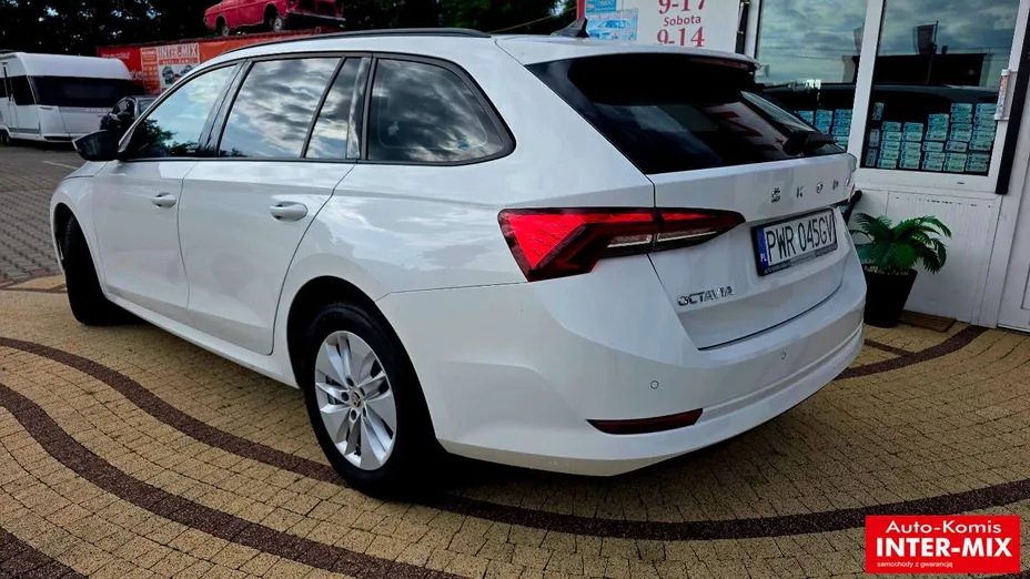 SKODA Octavia -