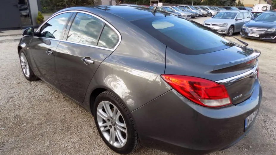 OPEL Insignia -