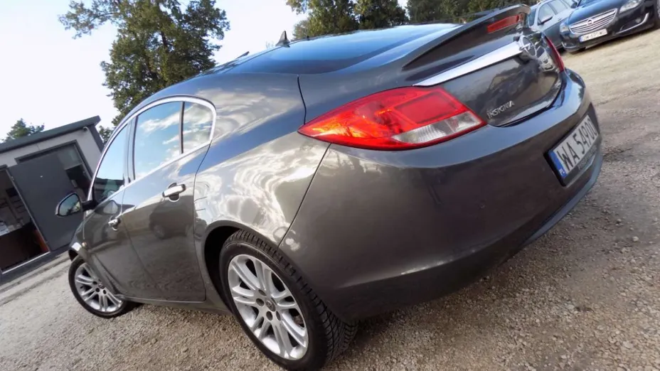OPEL Insignia -
