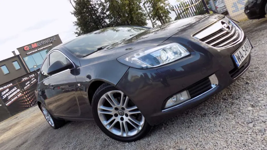 OPEL Insignia -