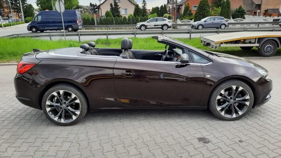 OPEL Cascada -