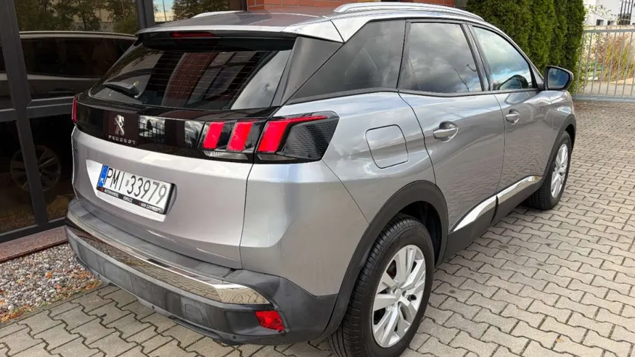PEUGEOT 3008 -