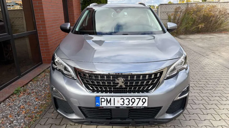 PEUGEOT 3008 -